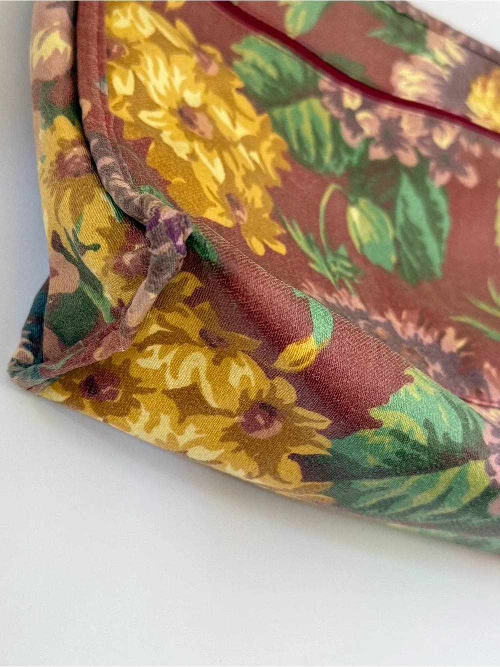 Vintage America Tourist Floral Canvas Cosmetic Pouch in Brown and Green